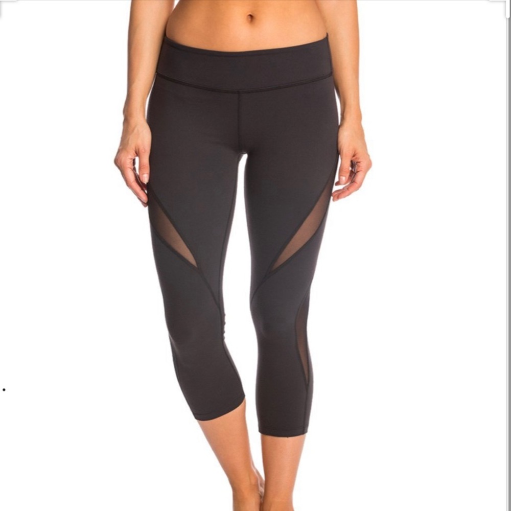 Beyond Yoga black mesh panel leggings cropped S/M